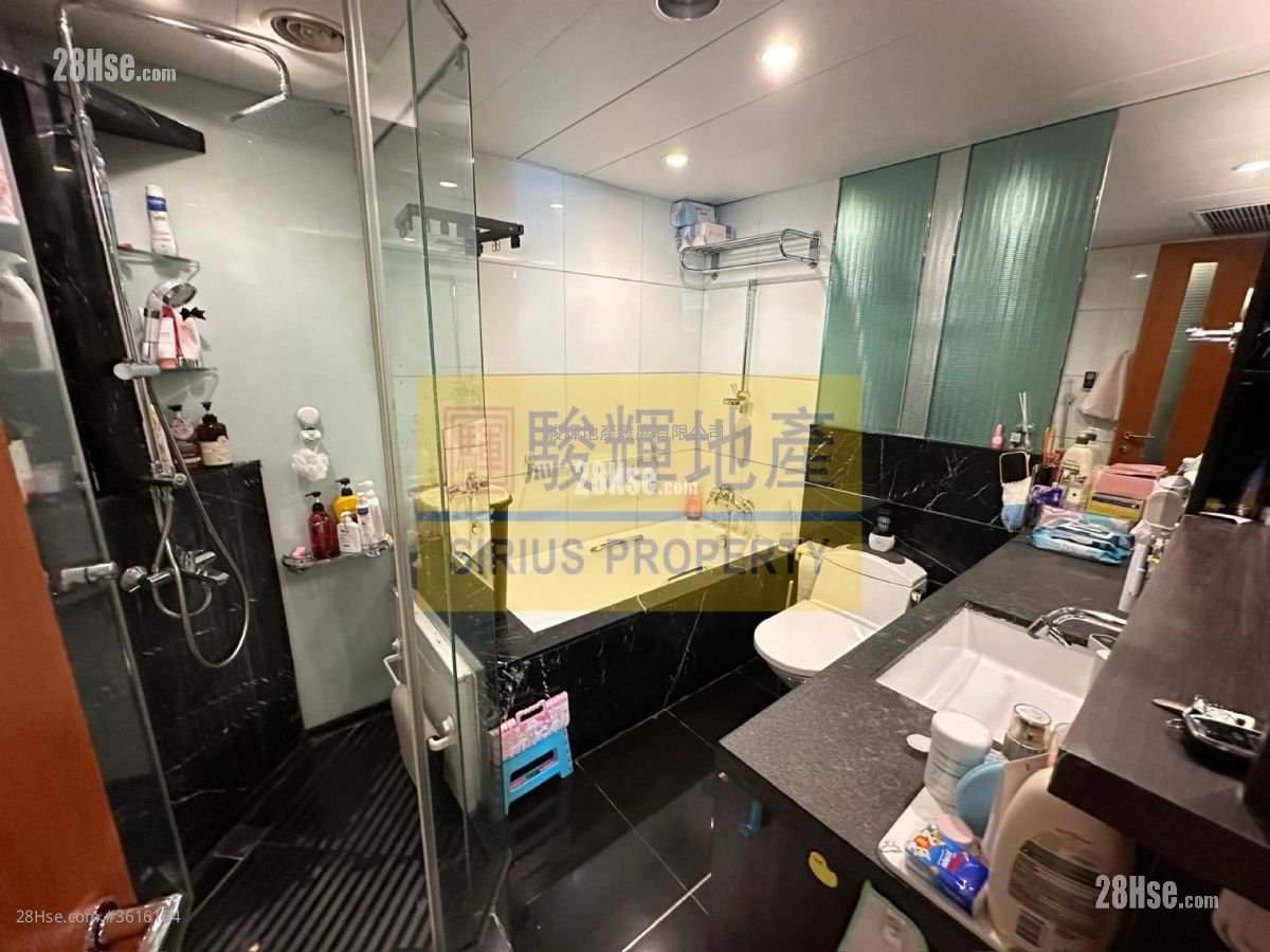 君临天下 售盘 3 房 , 2 浴室 1,049 平方尺 君临天下 售盘 3 房 , 2 浴室 1,049 平方尺