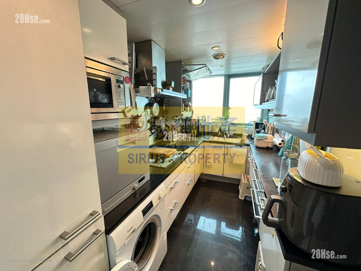 君临天下 售盘 3 房 , 2 浴室 1,049 平方尺 君临天下 售盘 3 房 , 2 浴室 1,049 平方尺