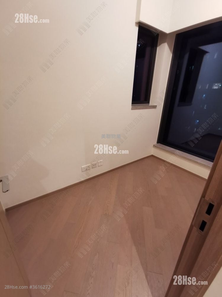 The Yoho Hub Sell 3 Bedrooms , 1 Bathroom 530 ft² The Yoho Hub Sell 3 Bedrooms , 1 Bathroom 530 ft²