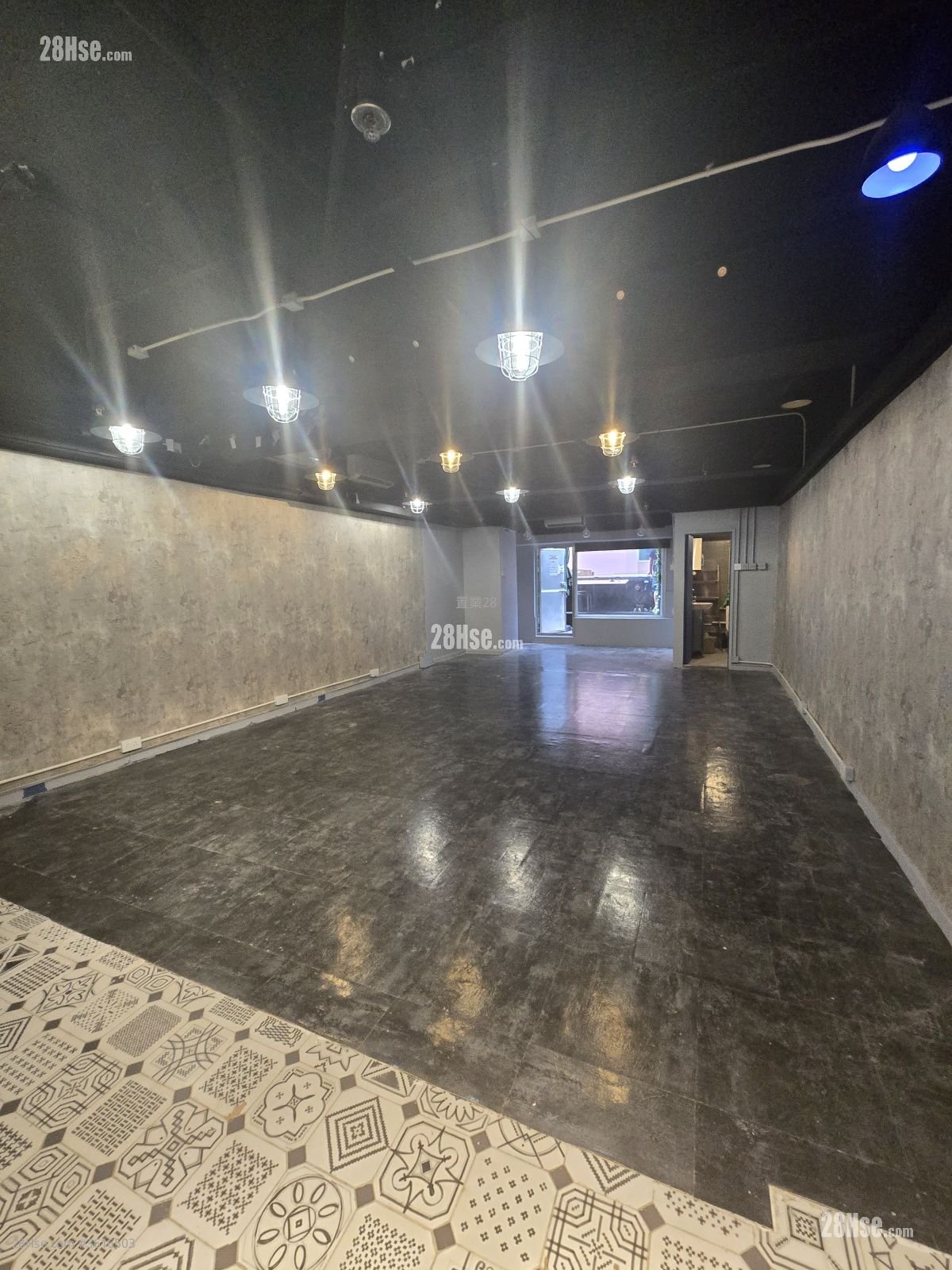 開聯工業中心 租盤 1 廁所 開聯工業中心 租盤 1 廁所