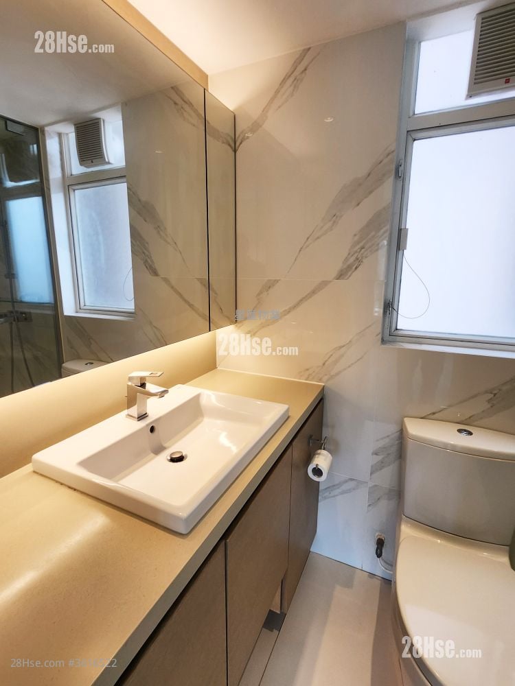 海逸豪園 售盤 2 房 , 2 浴室 855 平方呎 海逸豪園 售盤 2 房 , 2 浴室 855 平方呎