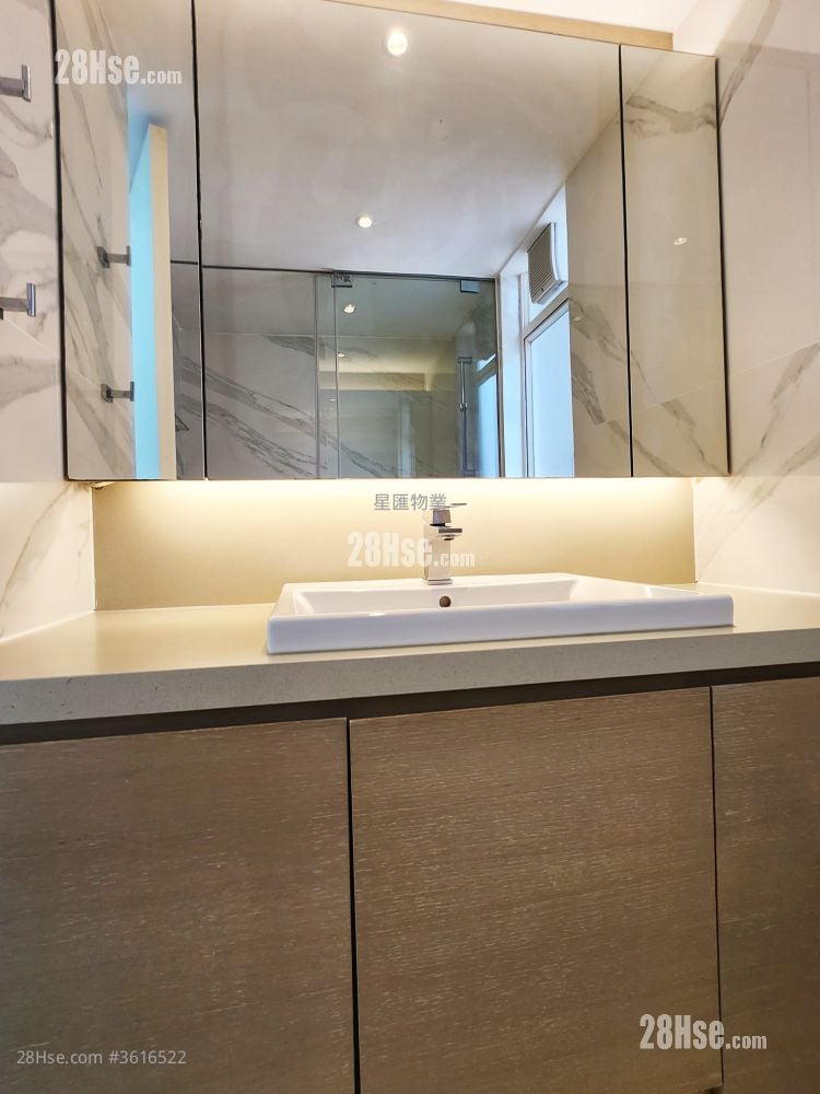 海逸豪園 售盤 2 房 , 2 浴室 855 平方呎 海逸豪園 售盤 2 房 , 2 浴室 855 平方呎