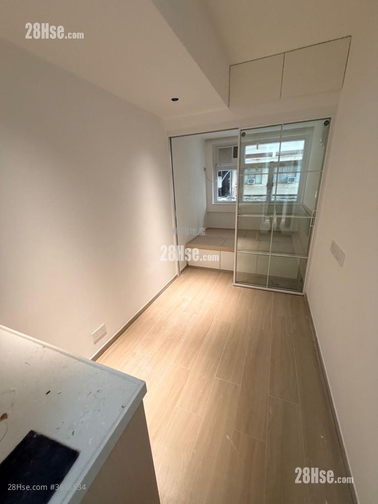 Man Fai Building Rental 1 Bedroom , 1 Bathroom 185 ft² Man Fai Building Rental 1 Bedroom , 1 Bathroom 185 ft²