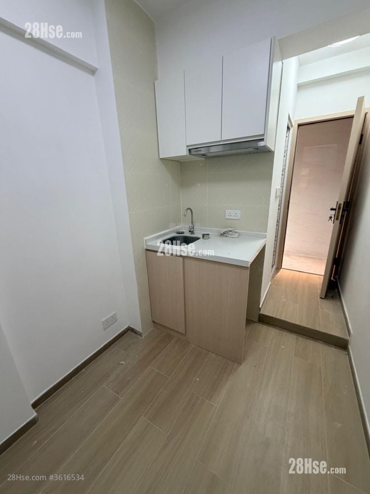 Man Fai Building Rental 1 Bedroom , 1 Bathroom 185 ft² Man Fai Building Rental 1 Bedroom , 1 Bathroom 185 ft²