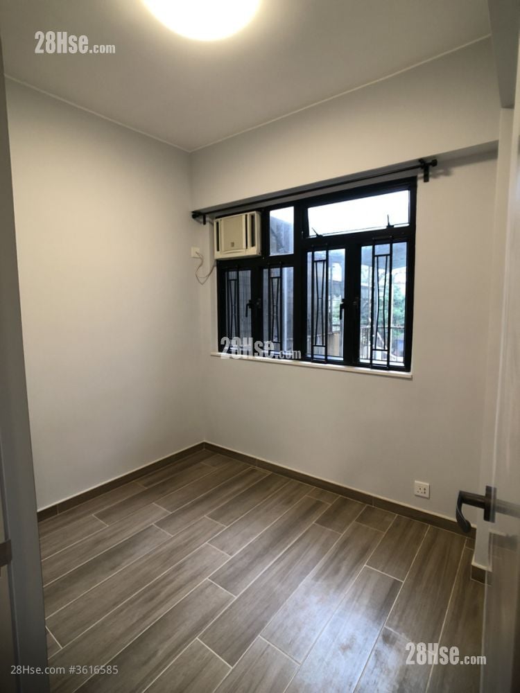 Tak On Building Rental 3 Bedrooms , 1 Bathroom 400 ft² Tak On Building Rental 3 Bedrooms , 1 Bathroom 400 ft²