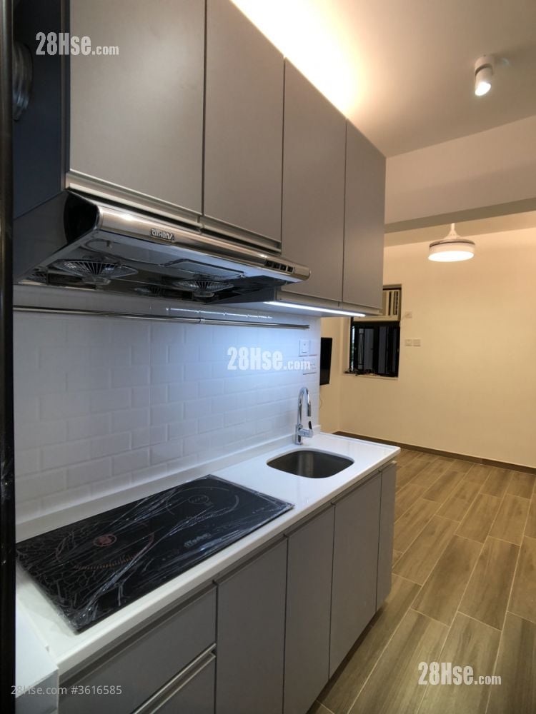 Tak On Building Rental 3 Bedrooms , 1 Bathroom 400 ft² Tak On Building Rental 3 Bedrooms , 1 Bathroom 400 ft²