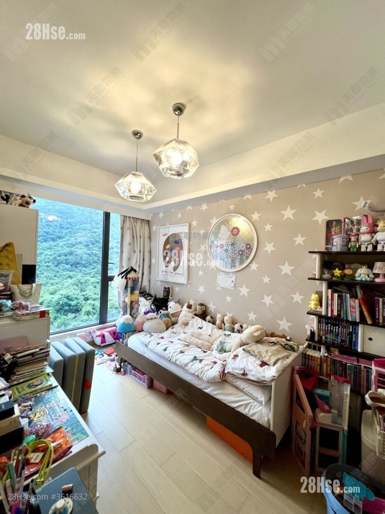 玖瓏山 售盤 4 房 , 4 浴室 1,490 平方呎 玖瓏山 售盤 4 房 , 4 浴室 1,490 平方呎