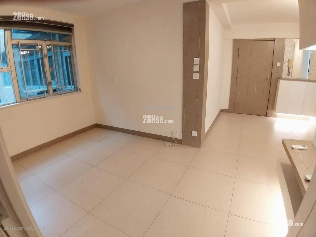 Fortune Terrace Sell 2 Bedrooms , 1 Bathroom 455 ft²