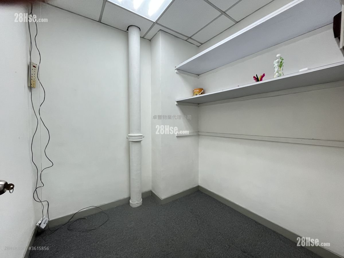 Trust Centre Rental 1 Bedroom , 1 Toilet 464 ft² Trust Centre Rental 1 Bedroom , 1 Toilet 464 ft²