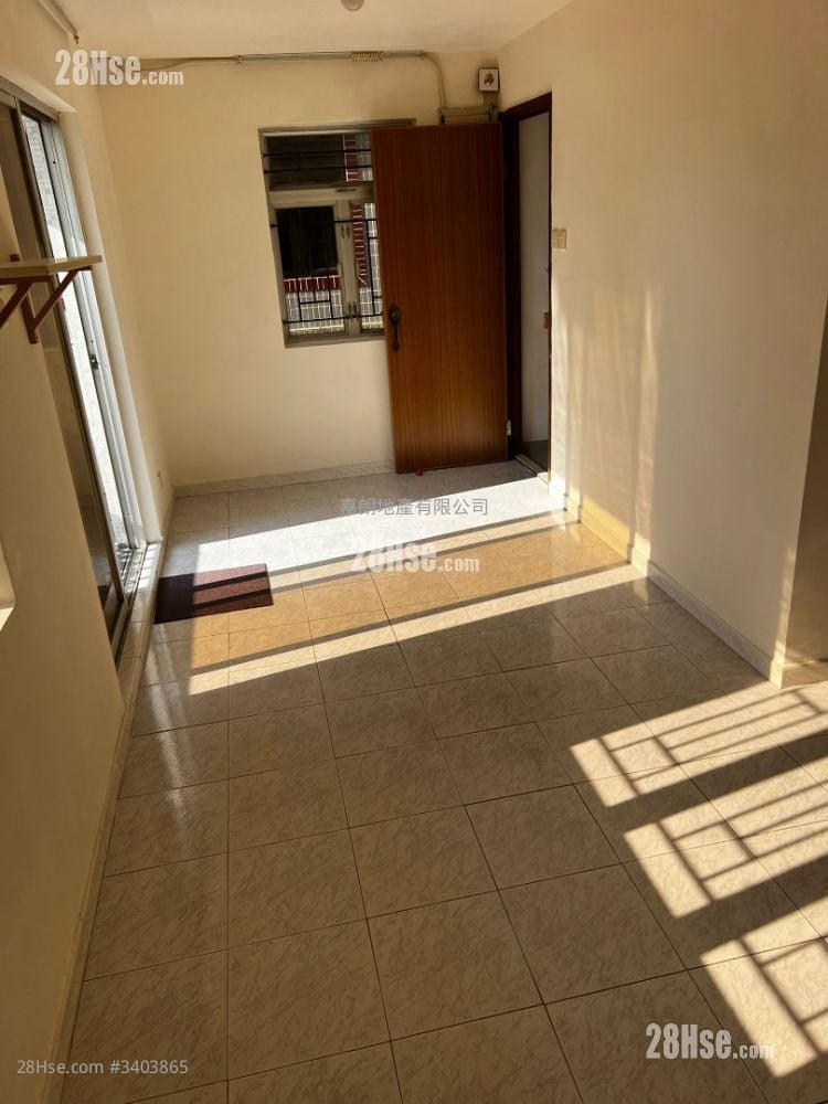 村屋 租盤 1 房 , 1 浴室 350 平方呎 村屋 租盤 1 房 , 1 浴室 350 平方呎