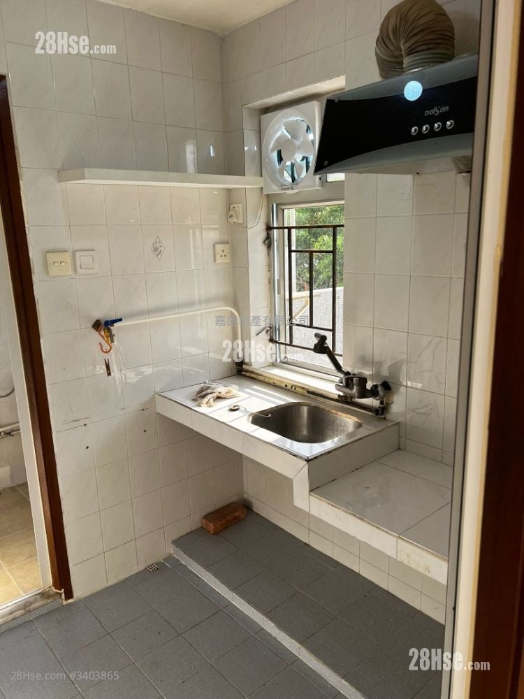 村屋 租盤 1 房 , 1 浴室 350 平方呎 村屋 租盤 1 房 , 1 浴室 350 平方呎