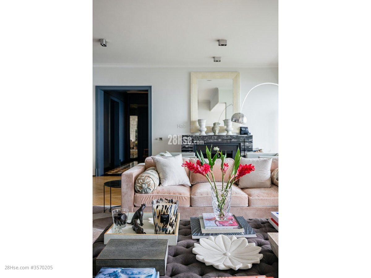Eredine Sell 3 Bedrooms , 3 Bathrooms 2,786 ft² Eredine Sell 3 Bedrooms , 3 Bathrooms 2,786 ft²