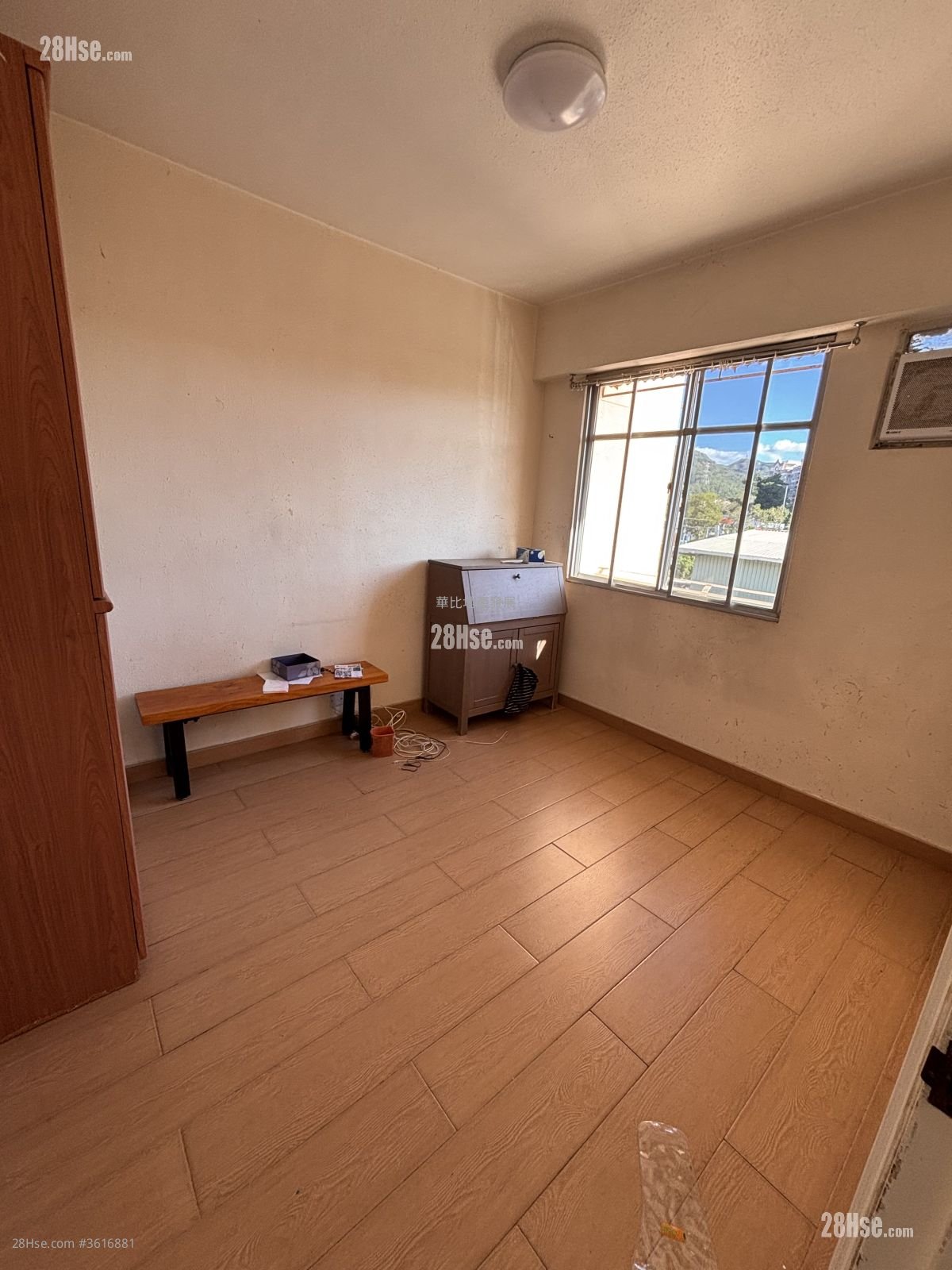 Parkview Garden Sell 3 Bedrooms , 1 Bathroom 640 ft² Parkview Garden Sell 3 Bedrooms , 1 Bathroom 640 ft²