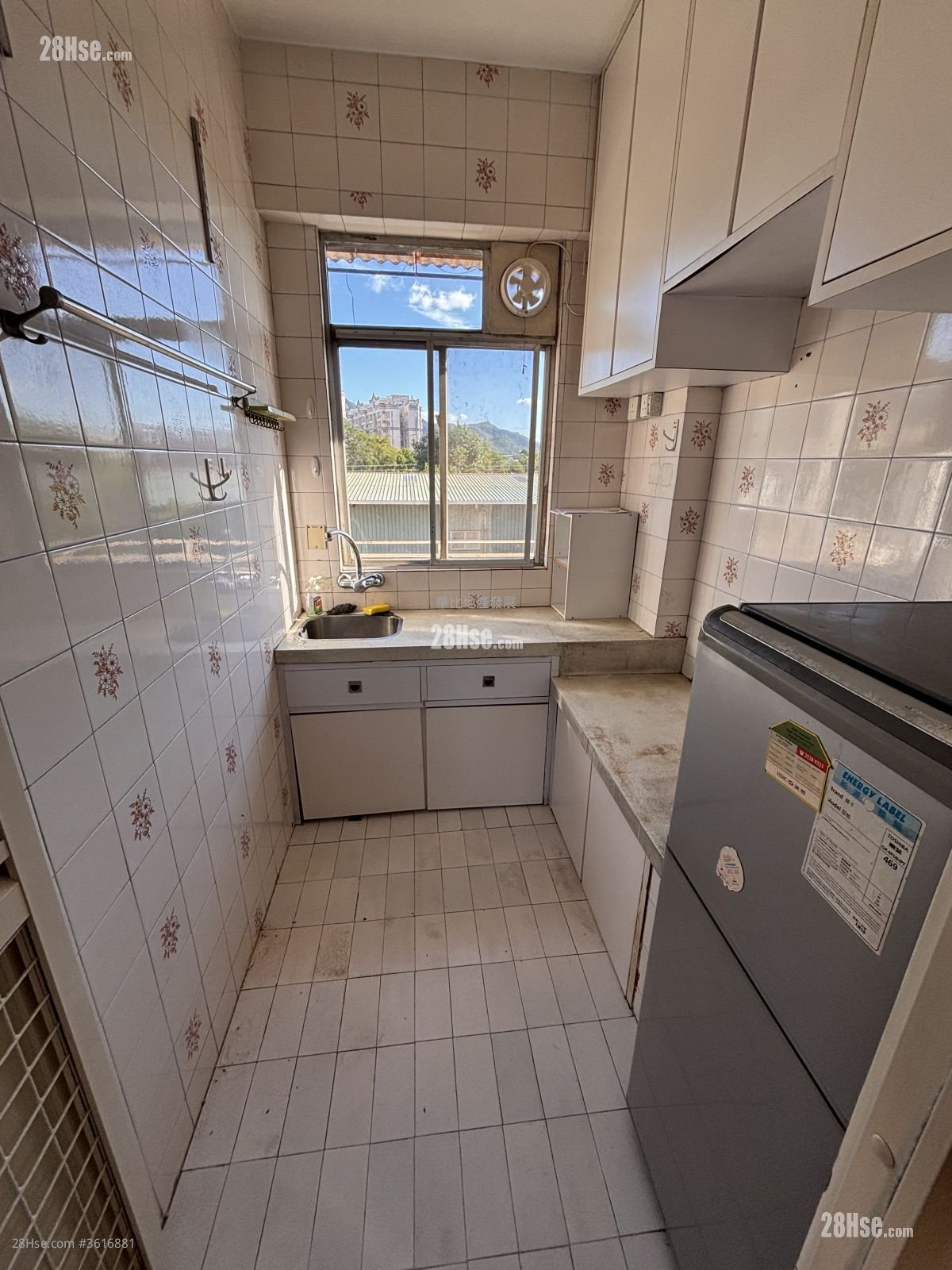 Parkview Garden Sell 3 Bedrooms , 1 Bathroom 640 ft² Parkview Garden Sell 3 Bedrooms , 1 Bathroom 640 ft²