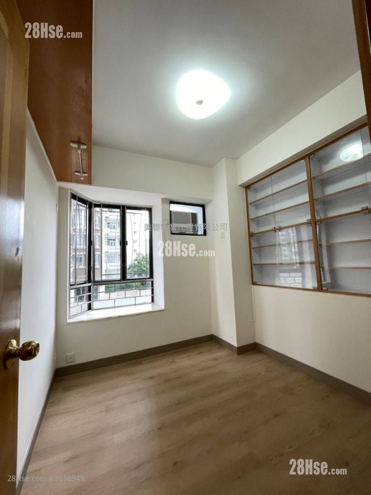 Shatin Plaza Rental 3 Bedrooms , 2 Bathrooms 722 ft² Shatin Plaza Rental 3 Bedrooms , 2 Bathrooms 722 ft²