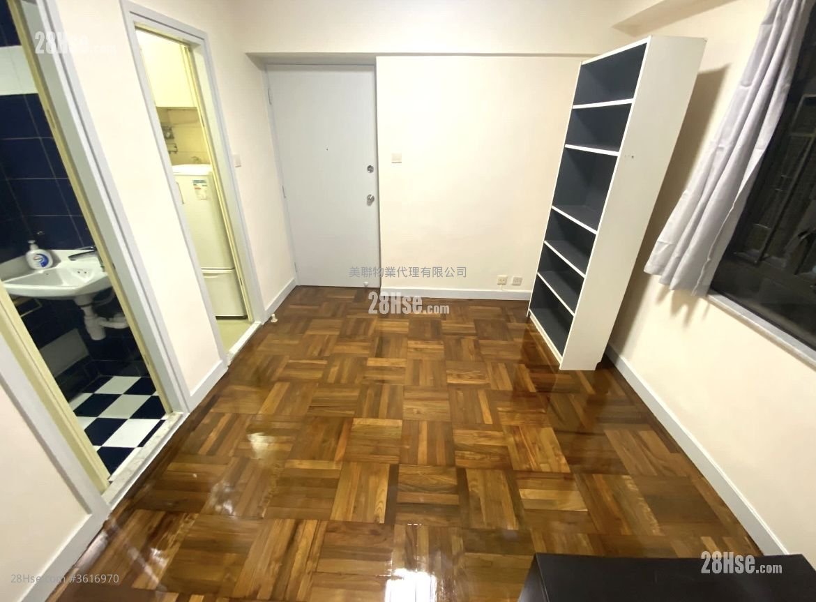 Wai Wah Centre Rental 2 Bedrooms , 1 Bathroom 297 ft² Wai Wah Centre Rental 2 Bedrooms , 1 Bathroom 297 ft²