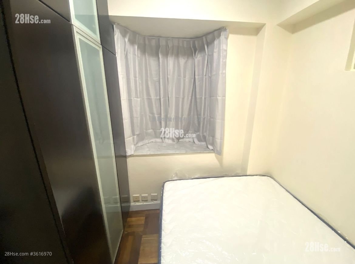 Wai Wah Centre Rental 2 Bedrooms , 1 Bathroom 297 ft² Wai Wah Centre Rental 2 Bedrooms , 1 Bathroom 297 ft²