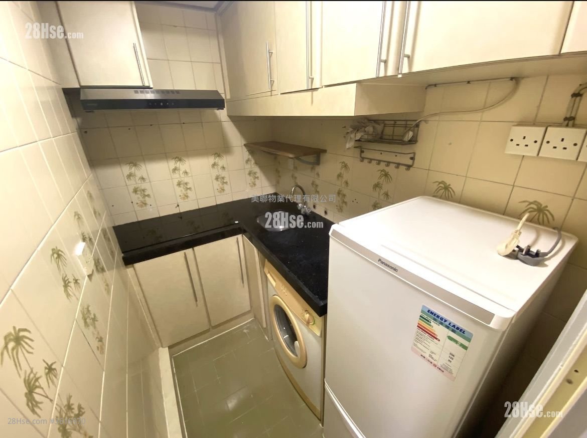 Wai Wah Centre Rental 2 Bedrooms , 1 Bathroom 297 ft² Wai Wah Centre Rental 2 Bedrooms , 1 Bathroom 297 ft²