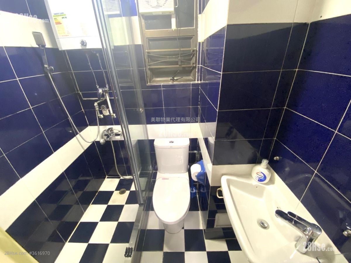 Wai Wah Centre Rental 2 Bedrooms , 1 Bathroom 297 ft² Wai Wah Centre Rental 2 Bedrooms , 1 Bathroom 297 ft²