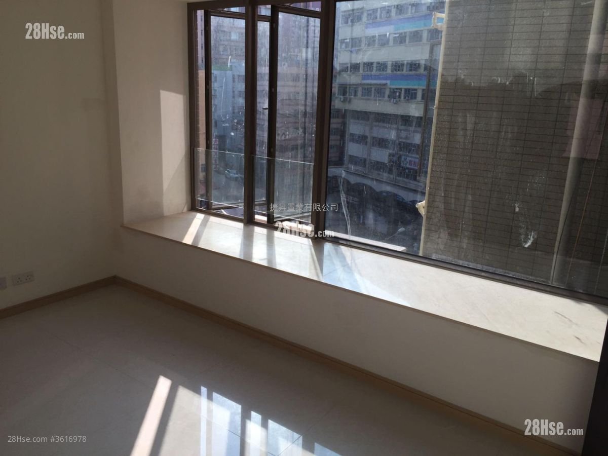 Viva Sell 1 Bedroom 339 ft² Viva Sell 1 Bedroom 339 ft²