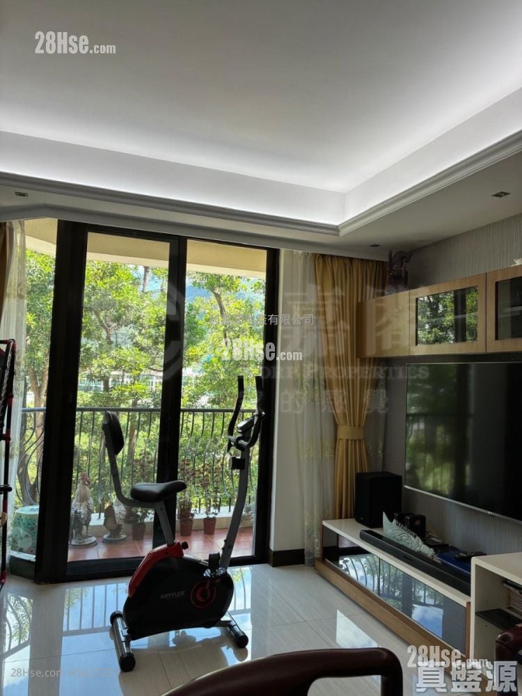 Forest Hill Sell 3 Bedrooms 1,551 ft² Forest Hill Sell 3 Bedrooms 1,551 ft²