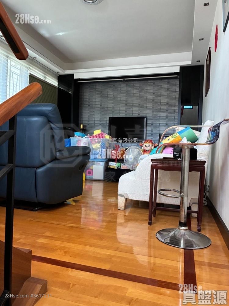 Forest Hill Sell 3 Bedrooms 1,551 ft² Forest Hill Sell 3 Bedrooms 1,551 ft²