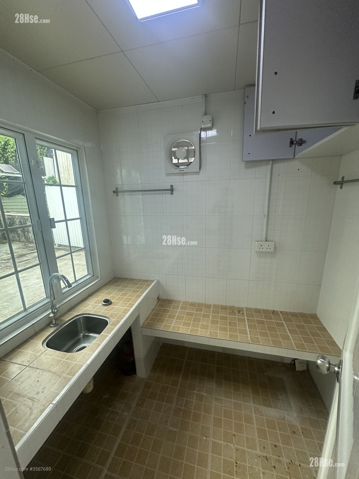 Village Rental 2 Bedrooms , 1 Bathroom 700 ft² Village Rental 2 Bedrooms , 1 Bathroom 700 ft²