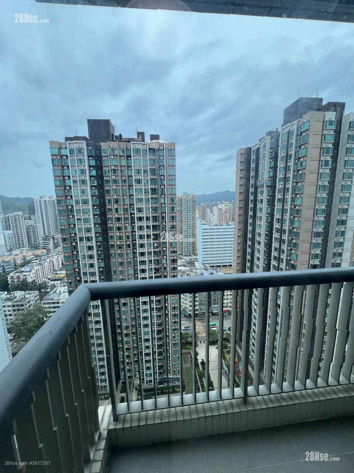 世宙 租盤 3 房 , 2 浴室 643 平方呎 世宙 租盤 3 房 , 2 浴室 643 平方呎