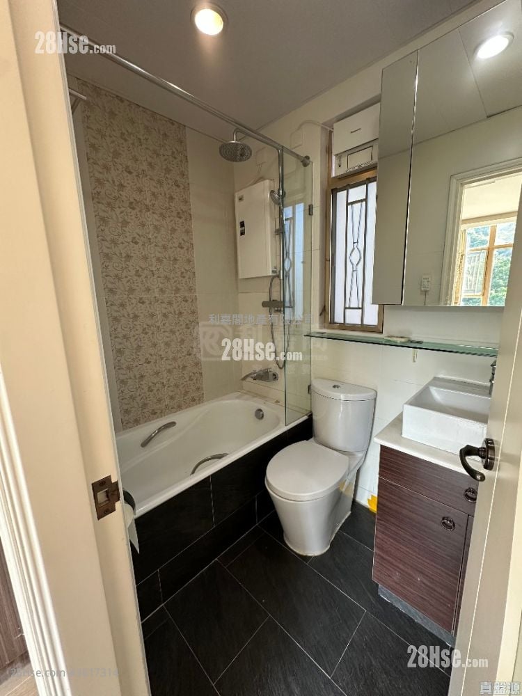 新峰花园 售盘 3 房 933 平方尺 新峰花园 售盘 3 房 933 平方尺