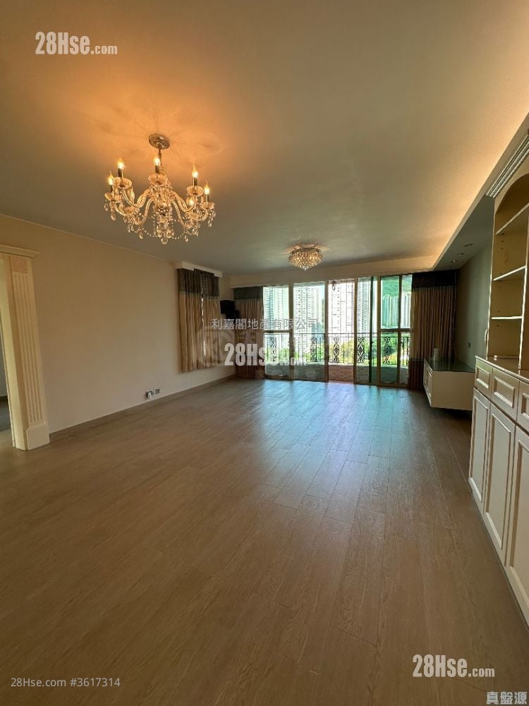 新峰花园 售盘 3 房 933 平方尺 新峰花园 售盘 3 房 933 平方尺