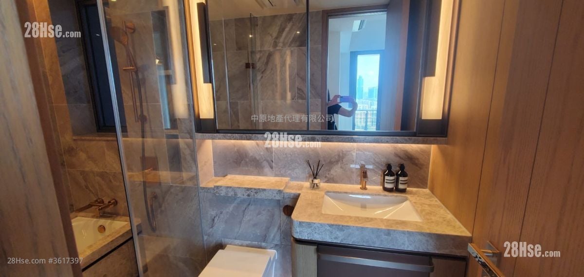 In One Sell 3 Bedrooms , 3 Bathrooms 940 ft² In One Sell 3 Bedrooms , 3 Bathrooms 940 ft²