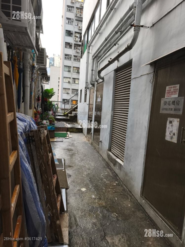 昌运大厦 售盘 4 房 , 2 厕所 520 平方尺 昌运大厦 售盘 4 房 , 2 厕所 520 平方尺