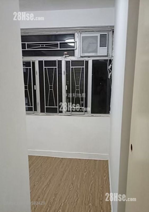Sun Sing Centre Rental 2 Bedrooms , 1 Bathroom 367 ft²
