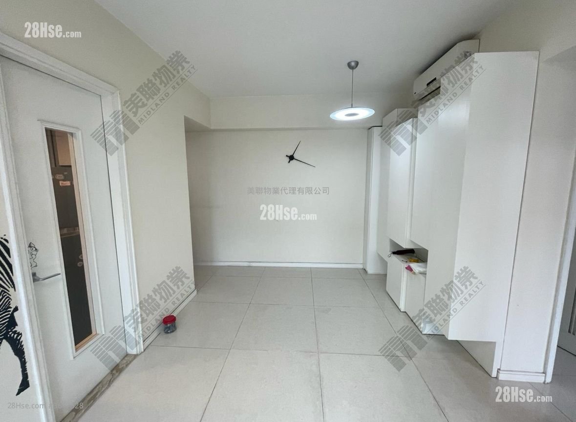 The Rise Sell 3 Bedrooms 749 ft² The Rise Sell 3 Bedrooms 749 ft²