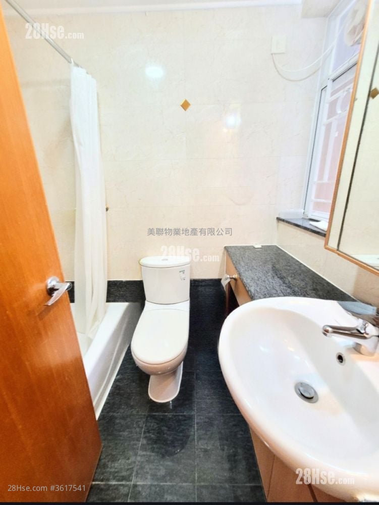 Liberte Sell 2 Bedrooms , 1 Bathroom 522 ft² Liberte Sell 2 Bedrooms , 1 Bathroom 522 ft²