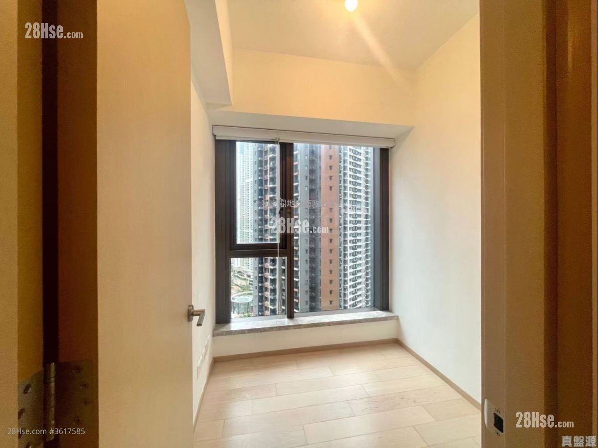 Lp6 Sell 2 Bedrooms , 1 Bathroom 525 ft² Lp6 Sell 2 Bedrooms , 1 Bathroom 525 ft²