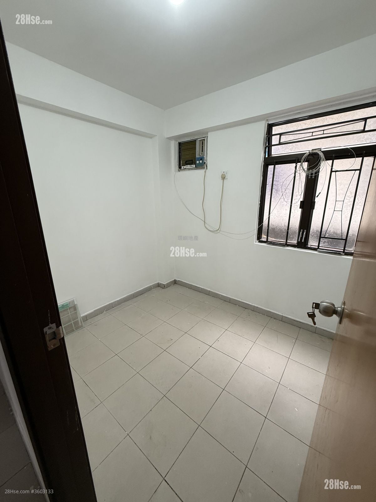 Village Sell 5+ Bedrooms , 3 Bathrooms 1,500 ft²