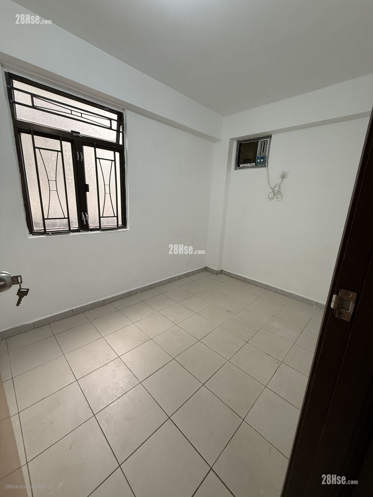 Village Sell 5+ Bedrooms , 3 Bathrooms 1,500 ft²