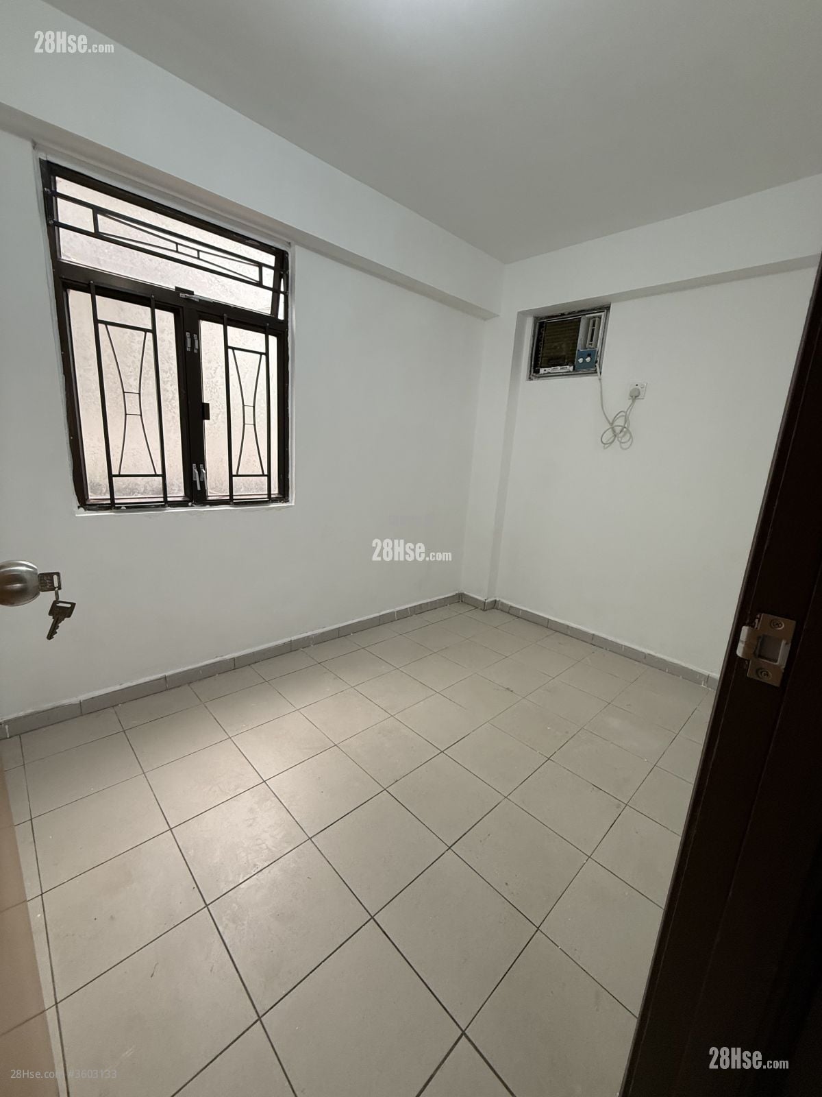 Village Sell 5+ Bedrooms , 3 Bathrooms 1,500 ft²
