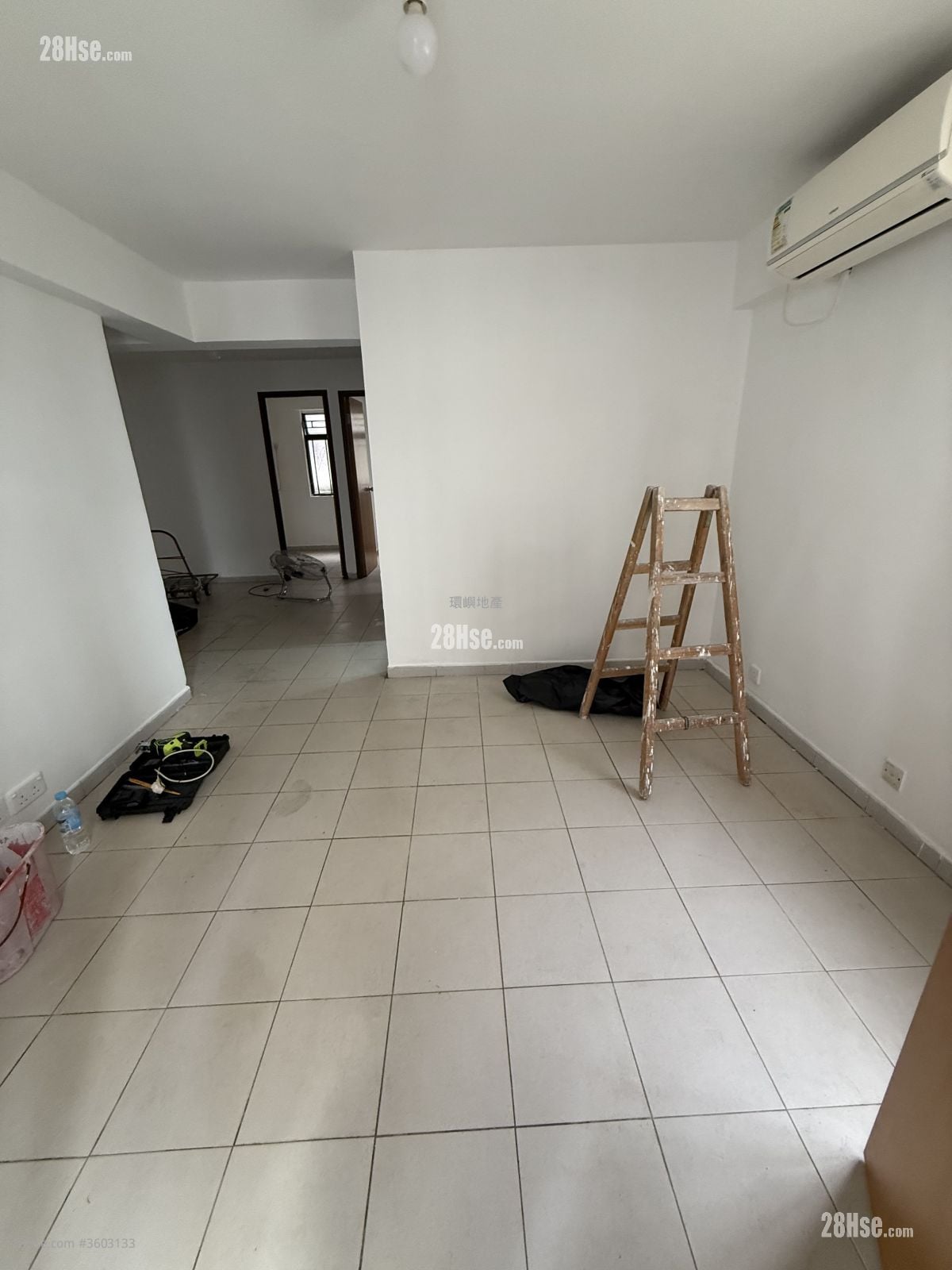 Village Sell 5+ Bedrooms , 3 Bathrooms 1,500 ft²