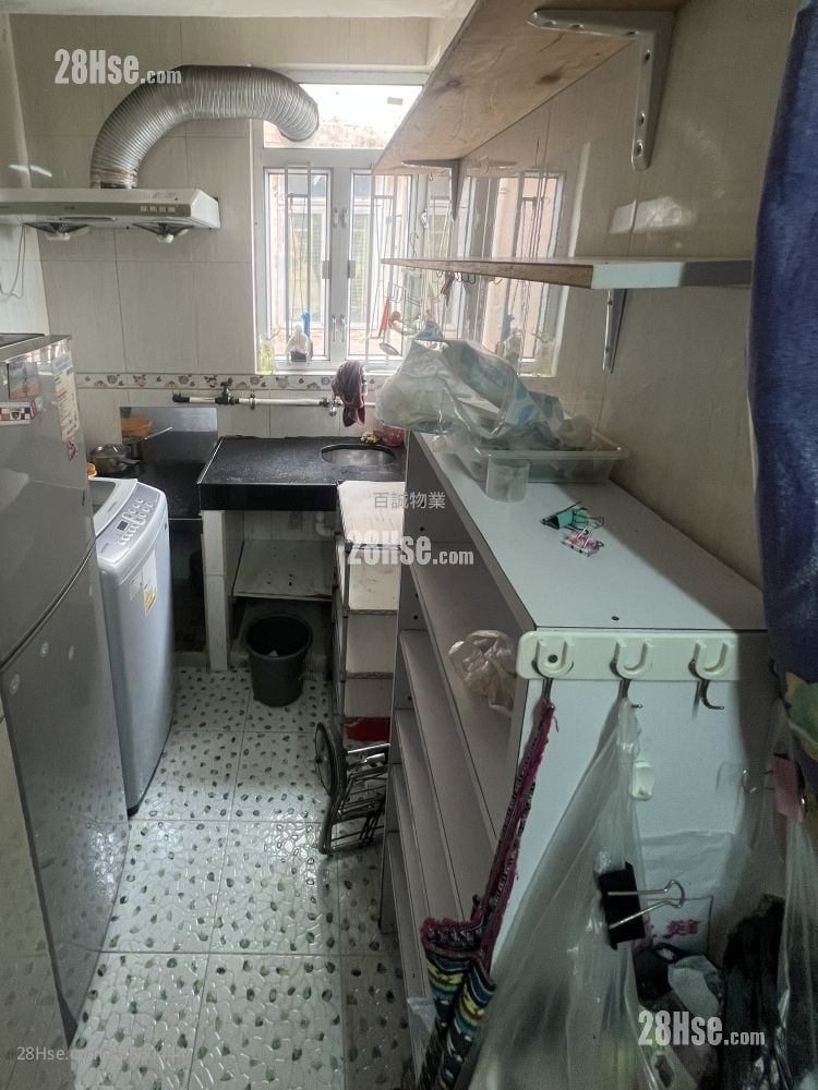 Mei On Building Rental 1 Bathroom 245 ft²