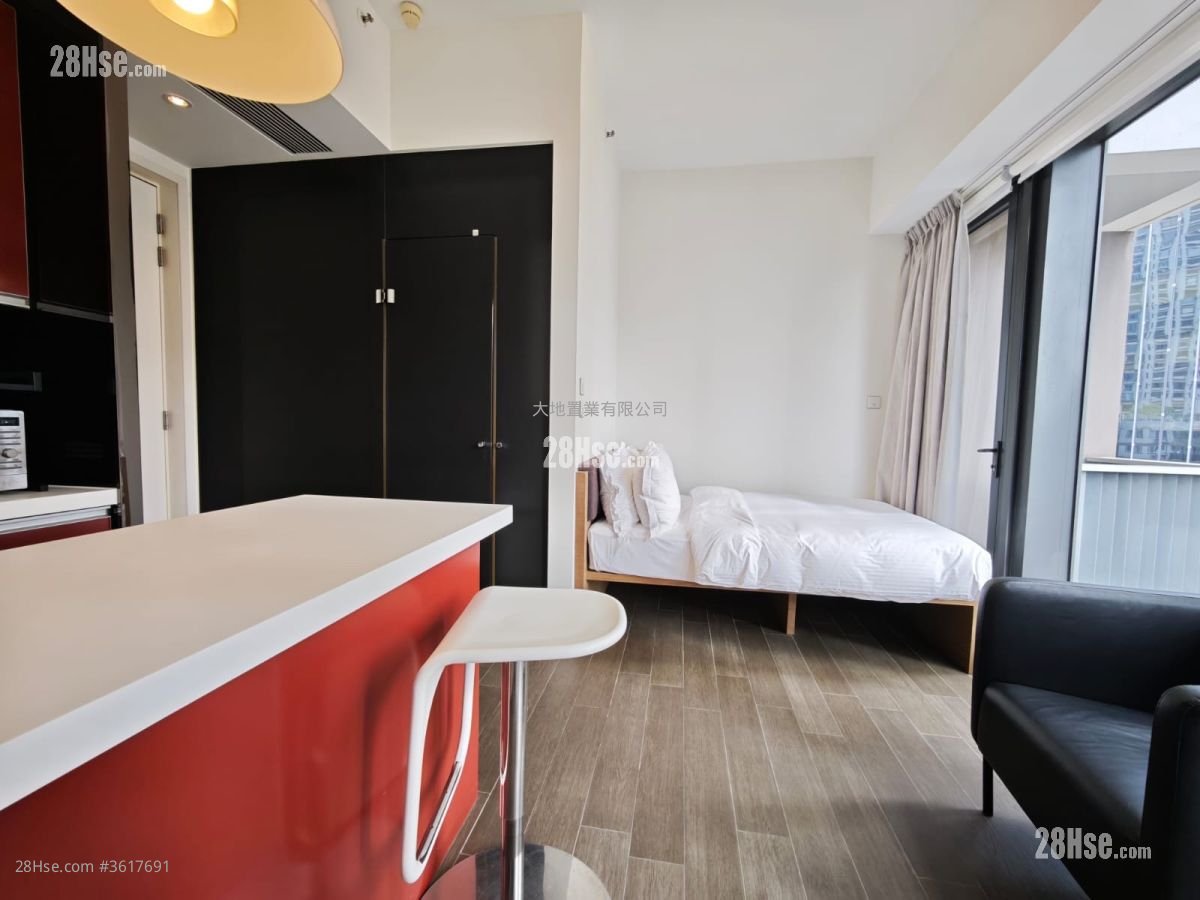 Queen's Cube Rental Studio , 1 Bathroom 279 ft² Queen's Cube Rental Studio , 1 Bathroom 279 ft²