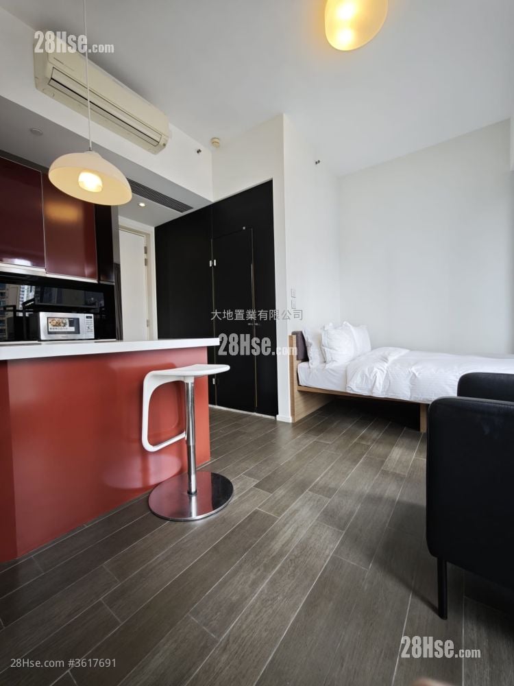 Queen's Cube Rental Studio , 1 Bathroom 279 ft² Queen's Cube Rental Studio , 1 Bathroom 279 ft²