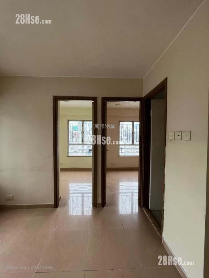 Central Plaza Rental 2 Bedrooms , 1 Bathroom 376 ft²