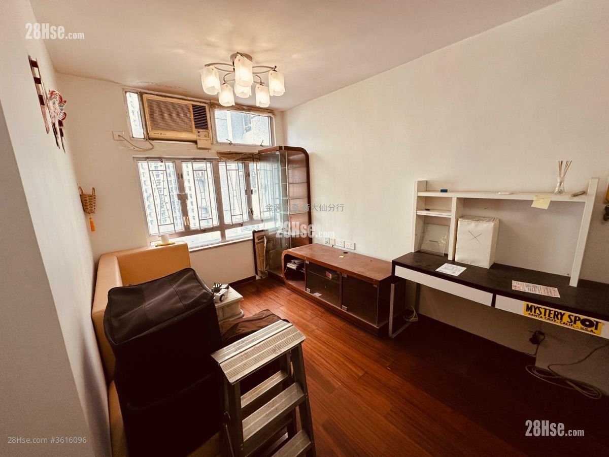 Tsz Oi Court Sell 2 Bedrooms 554 ft² Tsz Oi Court Sell 2 Bedrooms 554 ft²