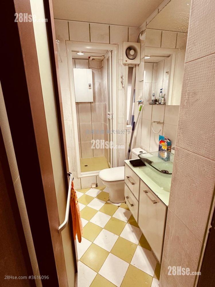 Tsz Oi Court Sell 2 Bedrooms 554 ft² Tsz Oi Court Sell 2 Bedrooms 554 ft²