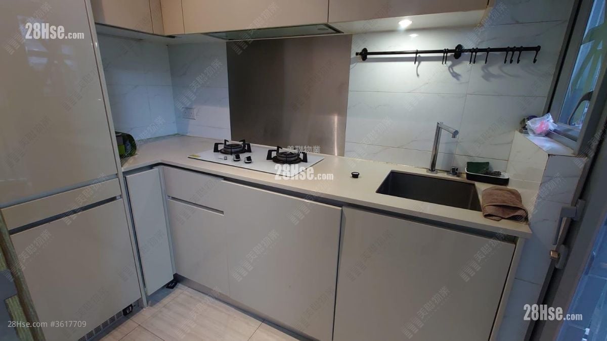 The Reach Sell 2 Bedrooms , 1 Bathroom 403 ft² The Reach Sell 2 Bedrooms , 1 Bathroom 403 ft²