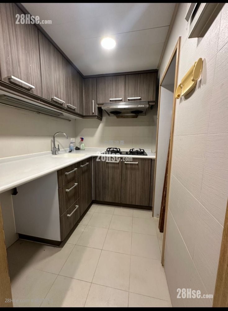 Sunshine City Rental 3 Bedrooms , 2 Bathrooms 503 ft² Sunshine City Rental 3 Bedrooms , 2 Bathrooms 503 ft²