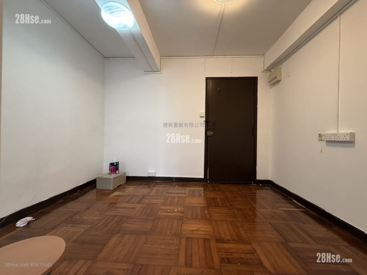 隆基大樓 售盤 2 房 , 1 浴室 312 平方呎 隆基大樓 售盤 2 房 , 1 浴室 312 平方呎