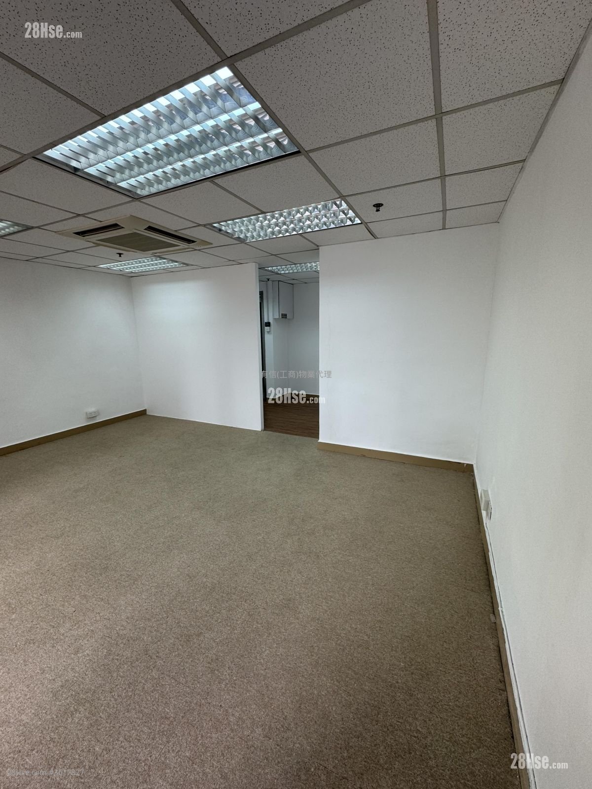 九龍廣場 租盤 367 平方呎 九龍廣場 租盤 367 平方呎